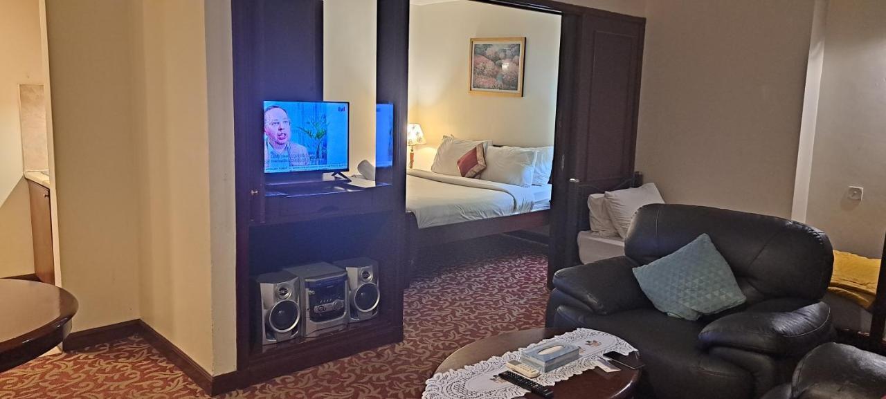 Royal Apartment Times Square Kuala Lumpur Exterior photo